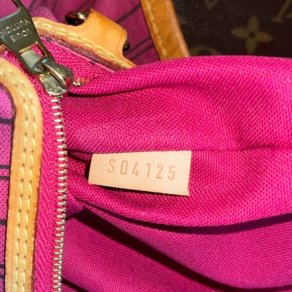 🩷RETIRED Louis Vuitton Delightful MM in Monogram Pivoine - Picture 10 of 16